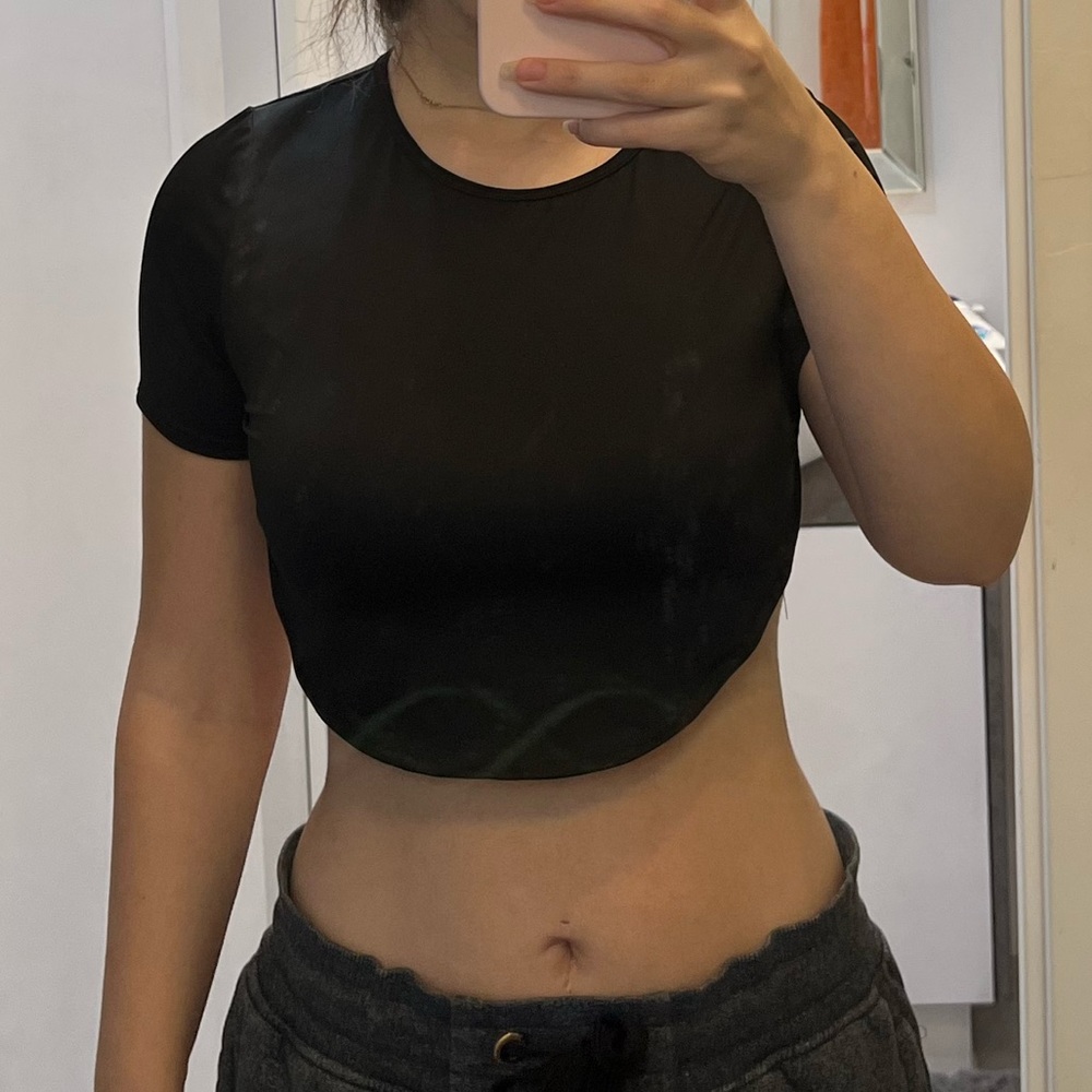 BACKLESS CROP TOP - Picture 2 of 6